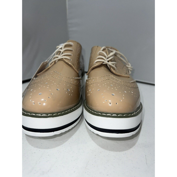 Dadawen NWT Beige Patent Wingtip Oxford Shoes Women’s Size 41 (9.5 US) - Picture 12 of 13